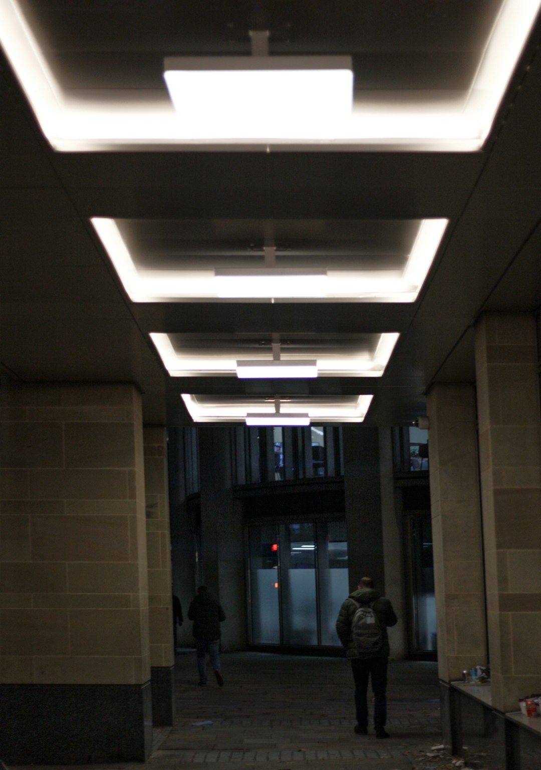 spušteni plafoni od gipsa sa led svetlima izrada Beograd